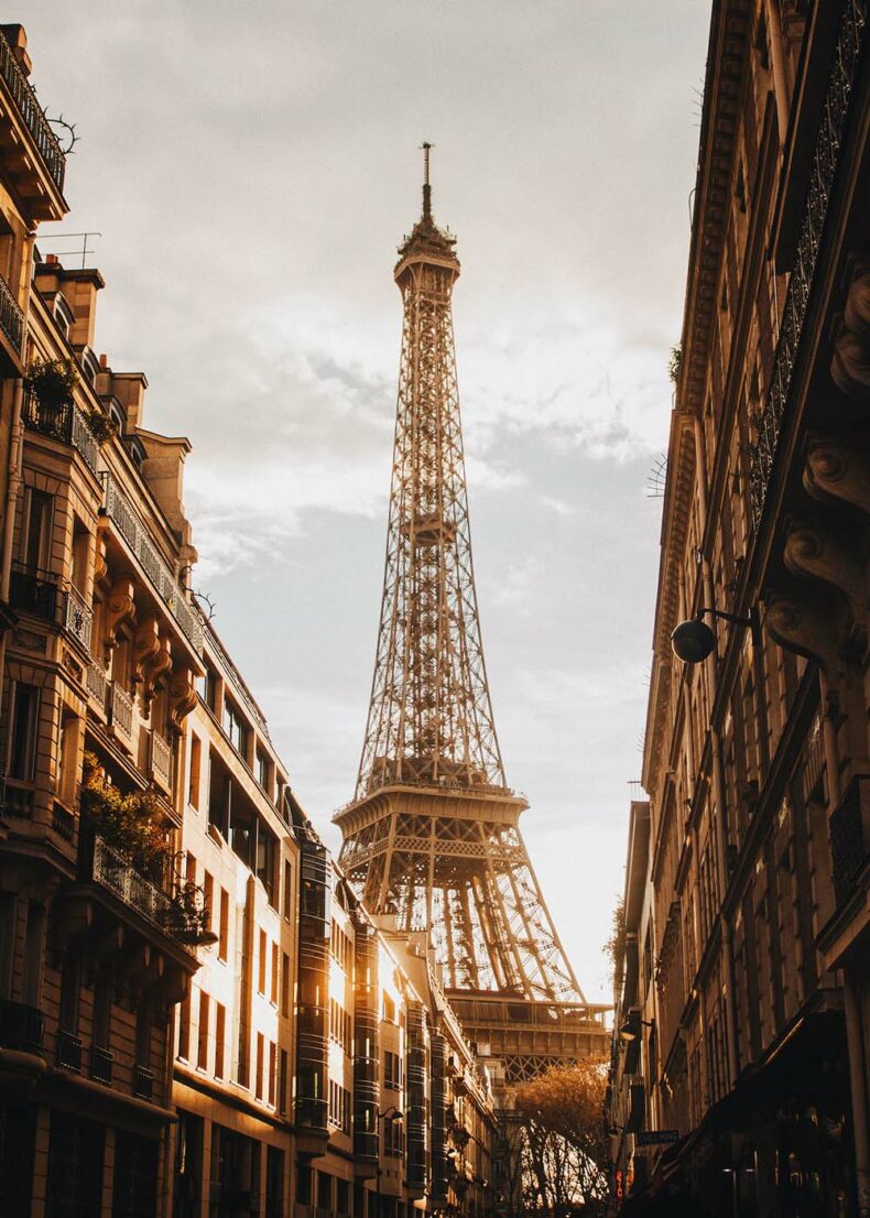 February is the month for all lovers, so Paris will be a great destination to enjoy the romance