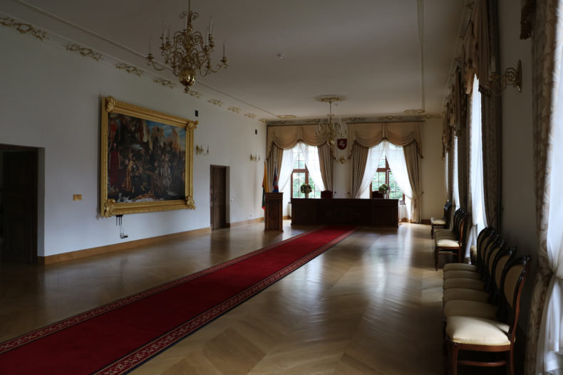 You can host civil marriages ceremonies in the Raudondvaris manor