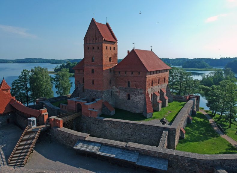 In the middle of Lake Galve stands Trakai Castle