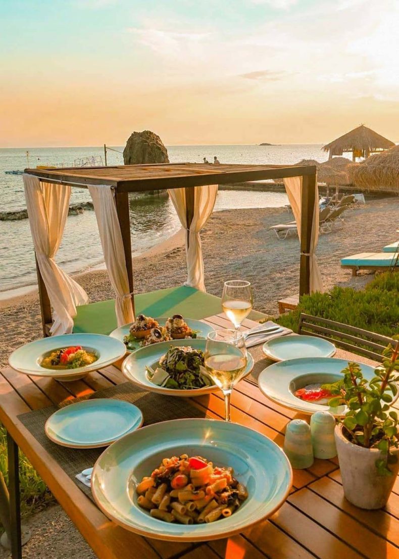Dine with a view by beach in Anavissos