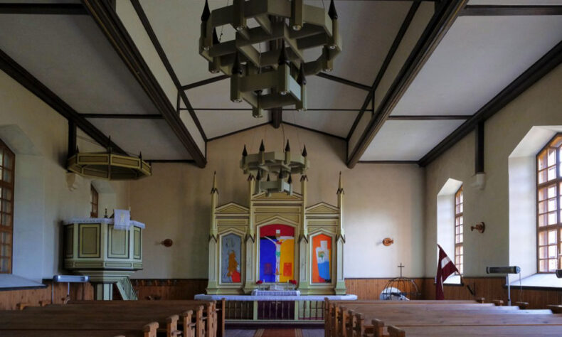 Kolkata Lutheran Church has an unusual altarpiece painted by Helēna Heinrihsone