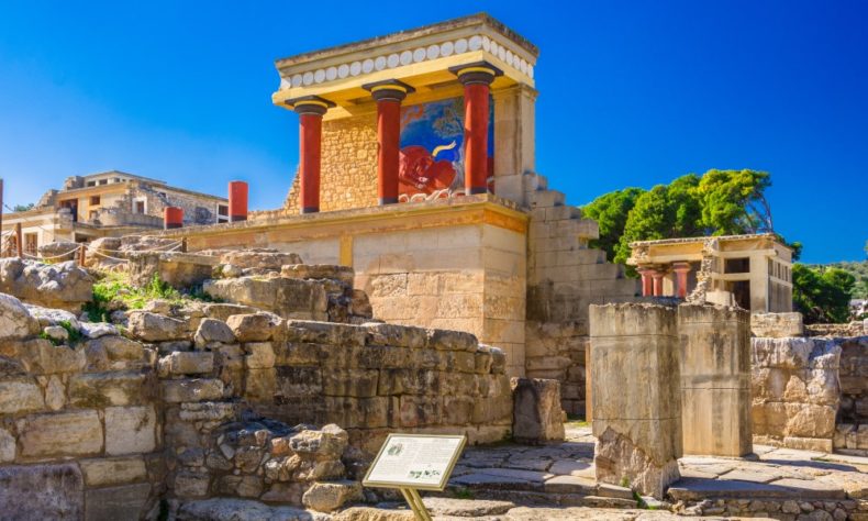 Must-to-do in Crete - view historical objects