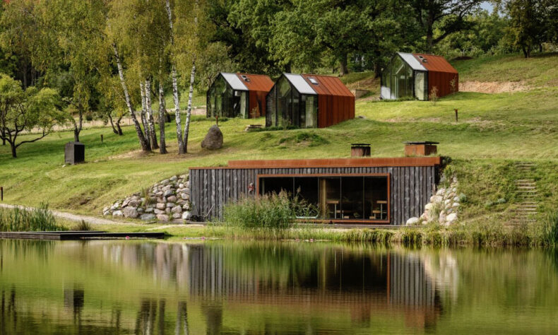 The Ziedlejas wellness resort offers not only sauna rituals but also guest houses