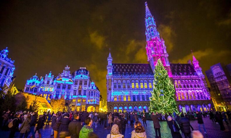 Enjoy magnificent sound and light show in Brussels Christmas markets