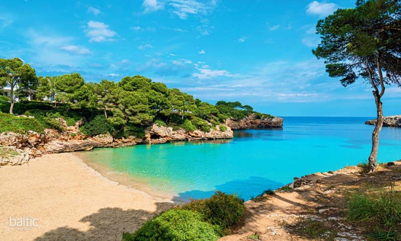 Palma de Mallorca - scenic beaches and hiking paths