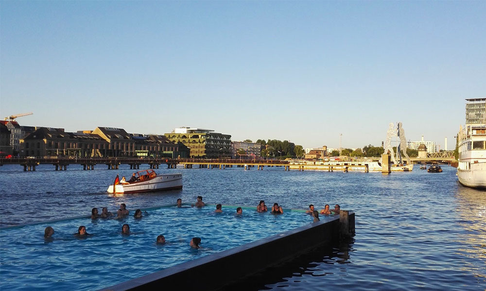 swimming in Badeschiff Berlin with a great view_