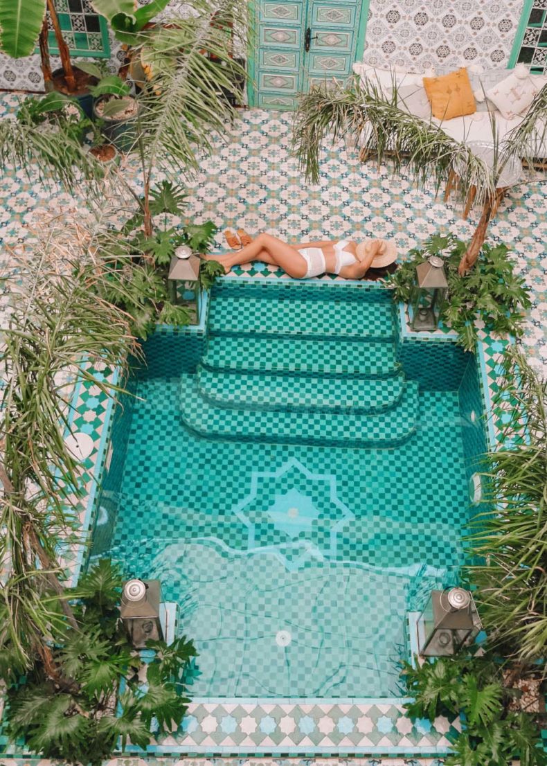 typical riad - hotel - garden - pool in the centre of the room