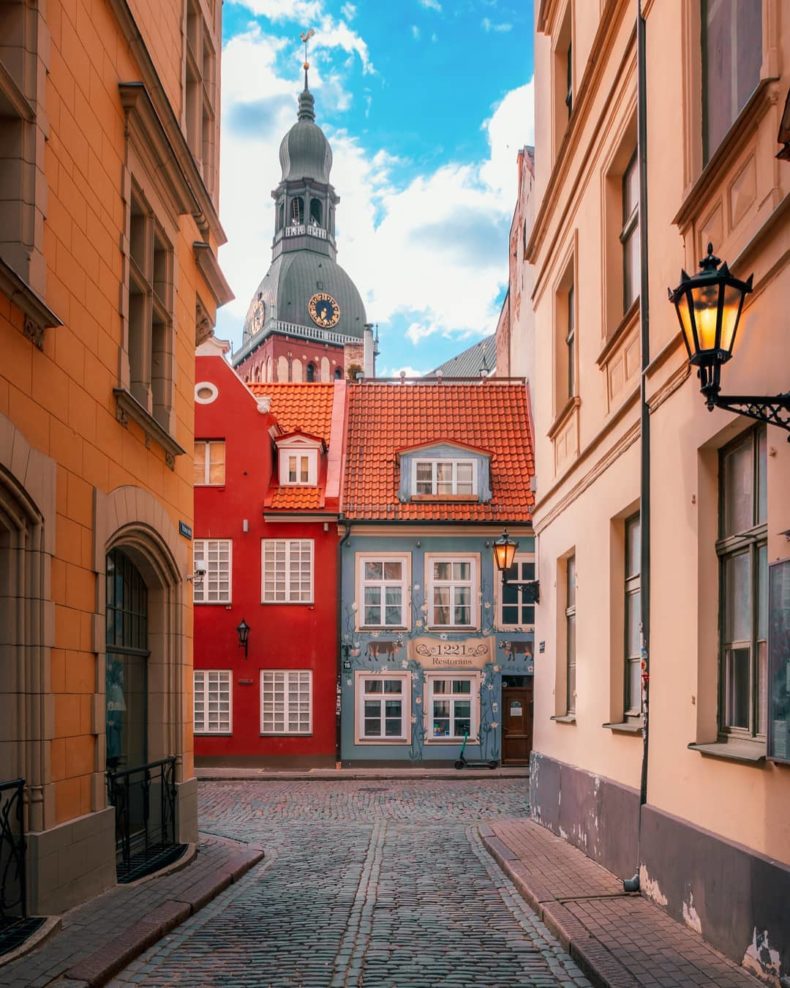 Explore Riga with roadgames