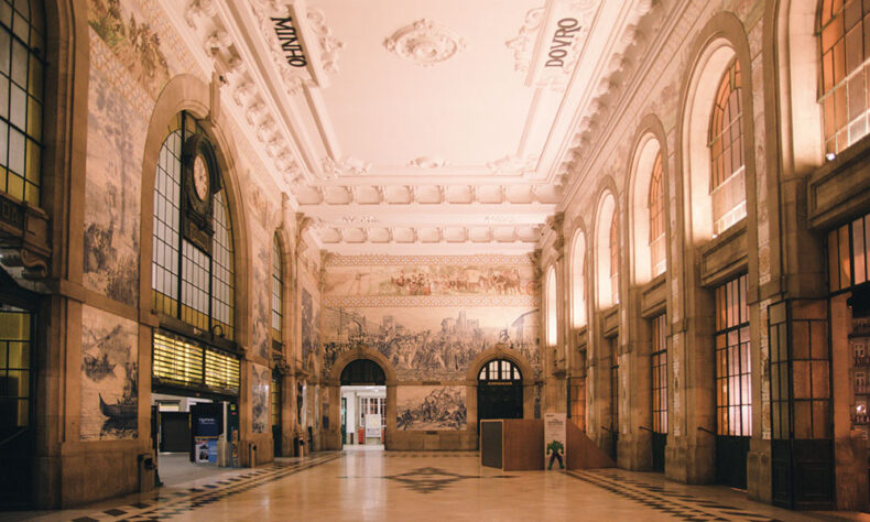 São Bento railway station in Porto