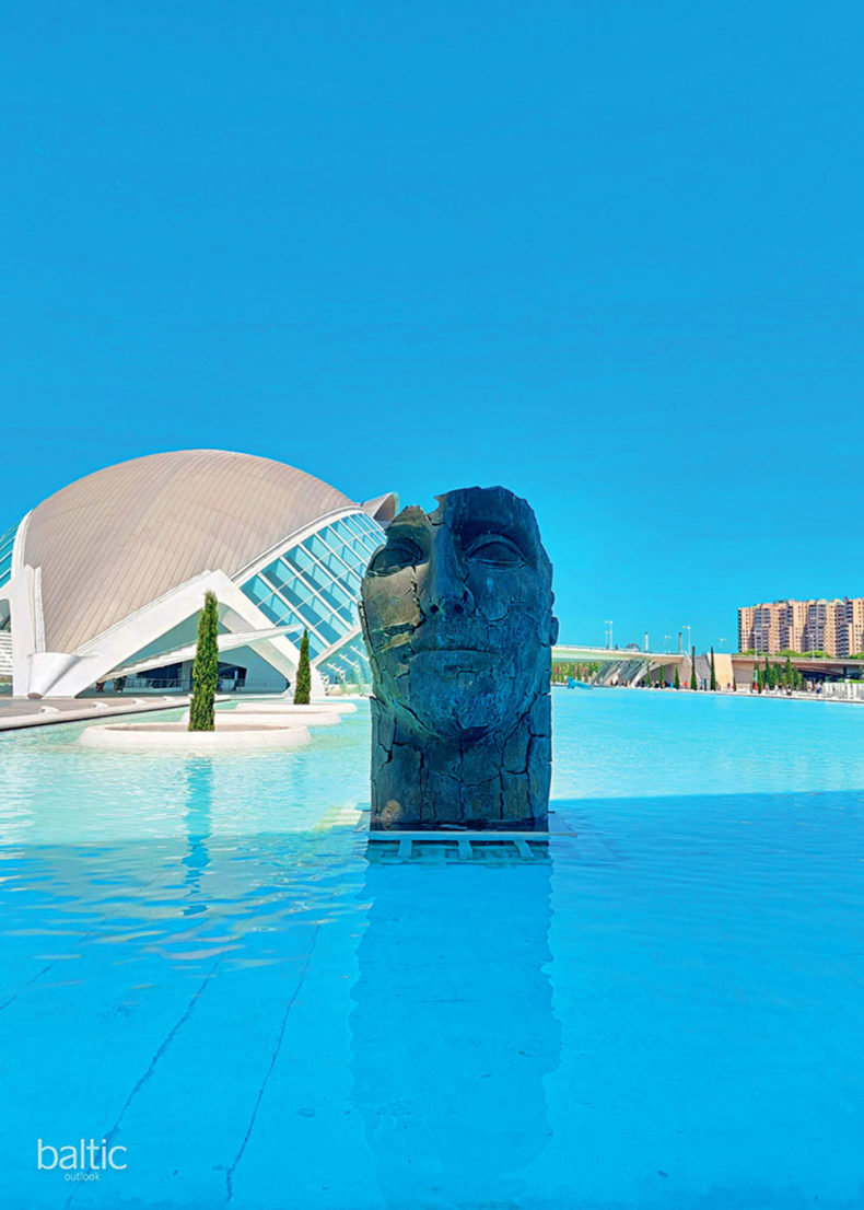 Statue from city of art and science valencia