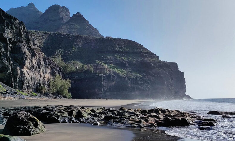 Almost private and intimate beach in Gran Canaria - Güigüi Beach