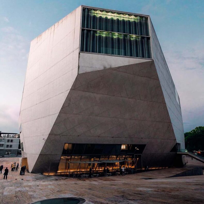 Futuristic Casa da Música for culture lovers