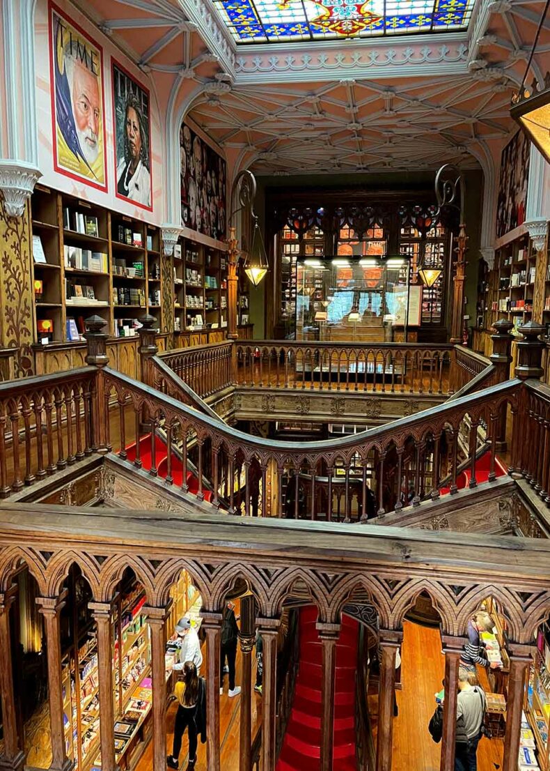 Visit the bookstore which inspired the author of the Harry Potter books