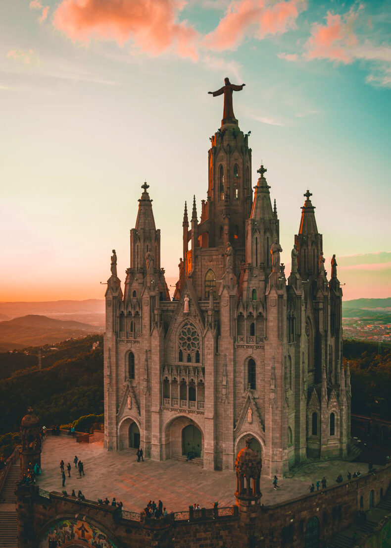 While in Barcelona, find time to see the most famous see sights