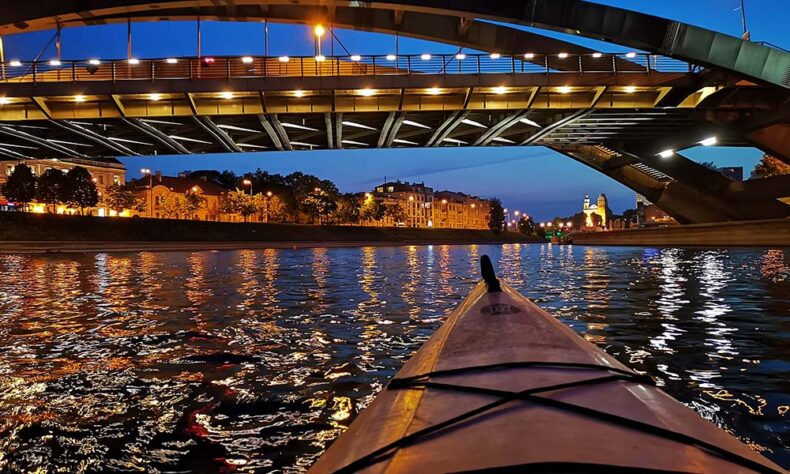 Explore the city from a unique perspective by kayak or SUP