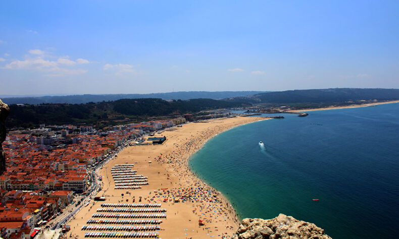 Visit Nazaré viewpoints to admire the spectacular landscape