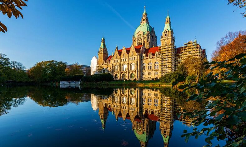 A magnificent, castle-like building - the Hanover town hall