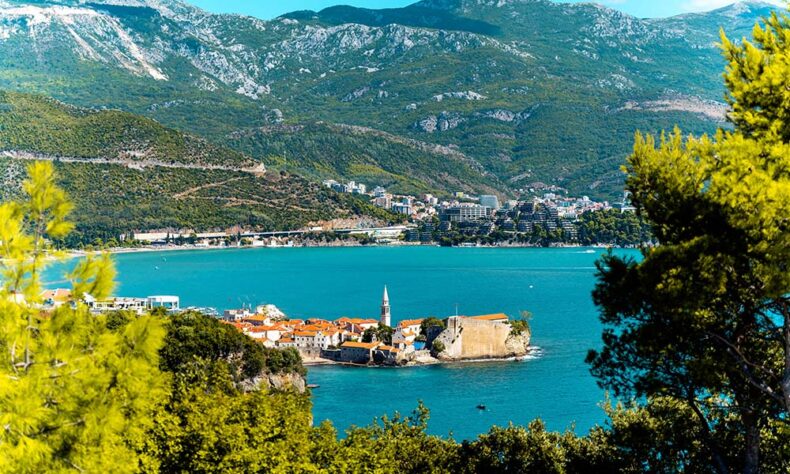 Budva will guarantee you unforgettable nightlife, beach parties and bars