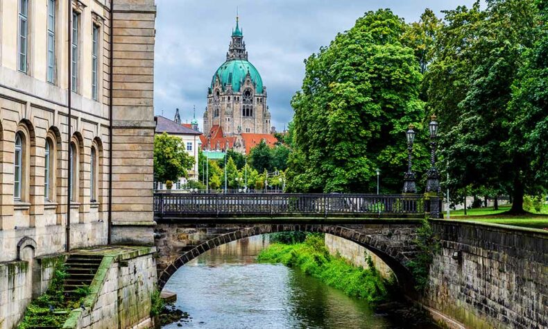 Hannover's main historical sites can be discovered on a 4.2 km-long route