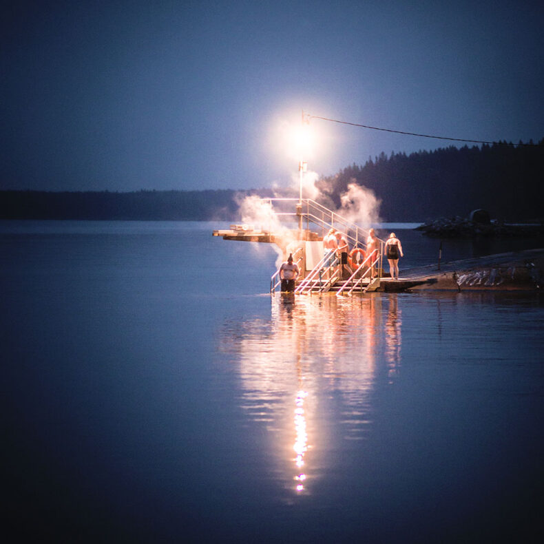 Rauhaniemi Folk Spa has a lake and two traditional Finnish saunas
