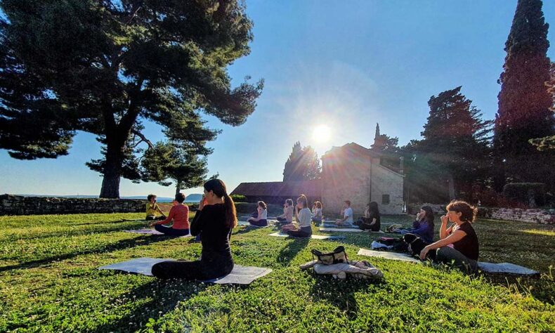 Experience yoga class near the sea in Split