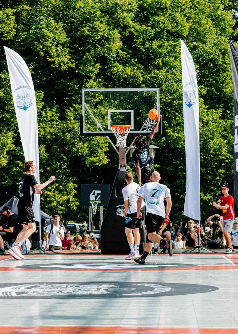 During Riga’s birthday celebration on August 17, you can witness a 24-hour basketball tournament on the Esplanāde