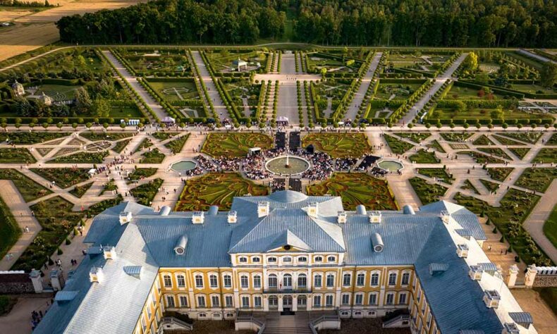 Early Music Festival's magnificent finale in the park of Rundāle Palace