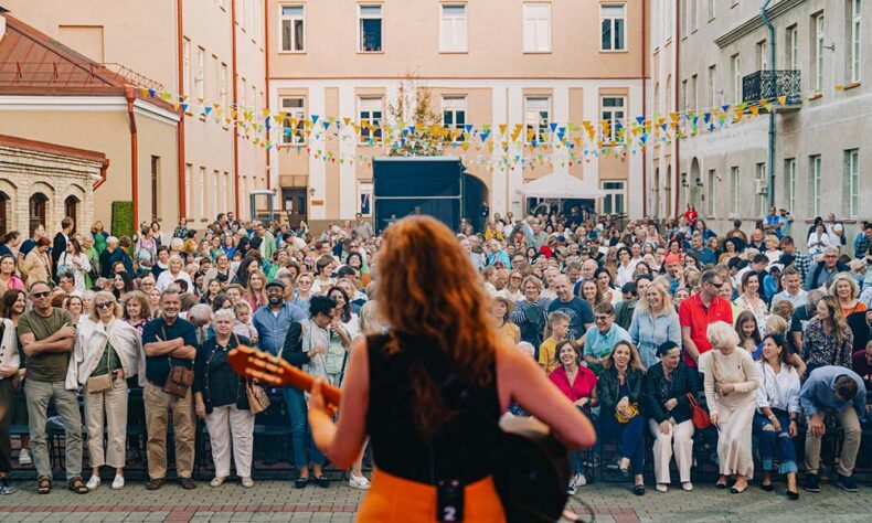 The Christopher Summer Festival is held from July 8 to August 7 in the backyards of Vilnius' Old Town