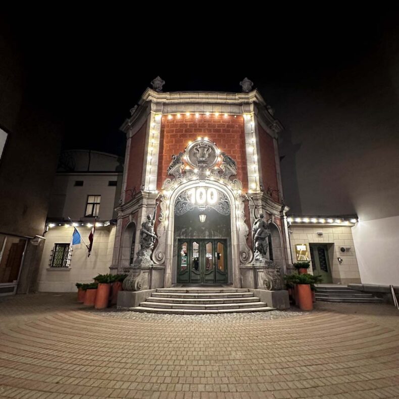 The entrance of the Splendid Palace, which is one of the oldest cinemas in Europe