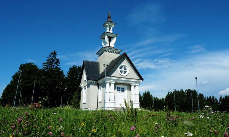 El Camino Lituano hiking trail leads past the Rainiai Maryrdom chapel