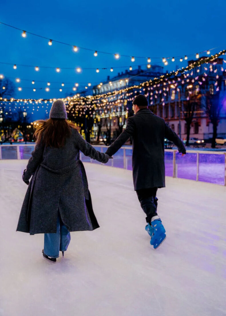 Relax and have fun right in the heart of Riga at the Esplanāde ice-skating rink