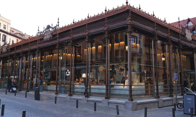 The Mercado de San Miguel is a stunning iron-and-glass structure located in the centre of Madrid