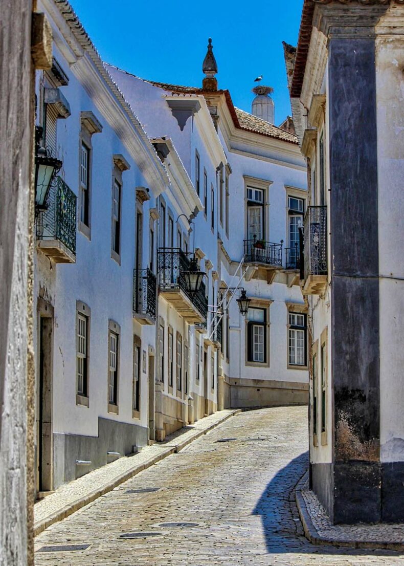 The cobbled lanes of the Old Town of Faro