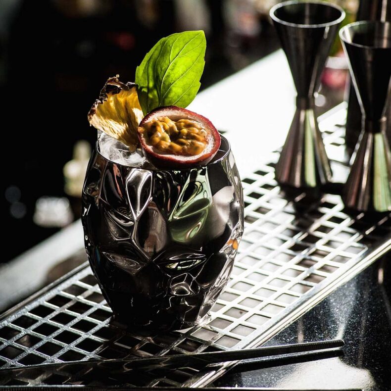 Panorama Sky Bar in Warsaw are perfect for enjoying delicious cocktails