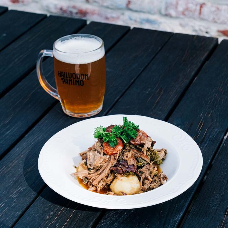 At the Restaurant Mallassauna you can enjoy local beers, delicious meals, cultural events, and even public sauna