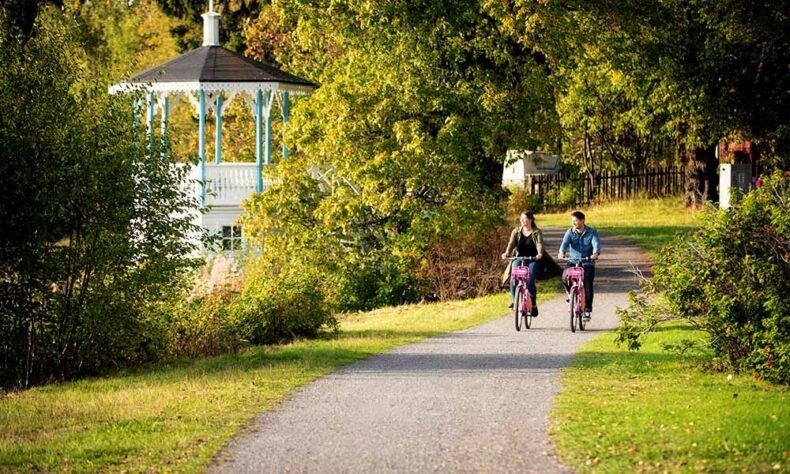 Rent a bike and discover Oulu city like a local – ride along rivers, parks, and scenic routes
