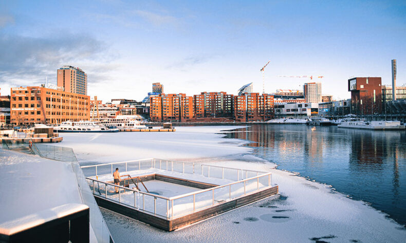 Sauna Restaurant Kuuma pairs a relaxing sauna with a dip in Lake Pyhäjärvi